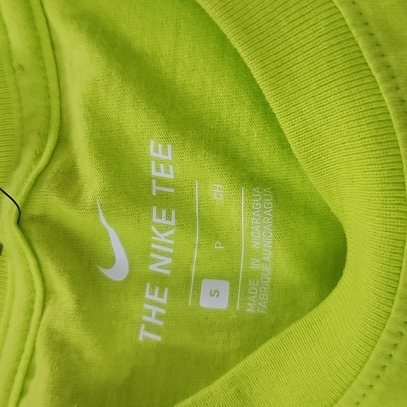 Nike lime green tshirt - Picture 4 of 4